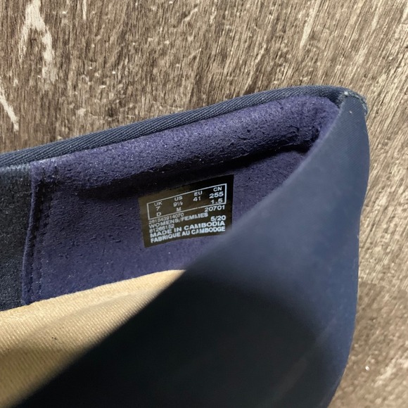 Clarks Collection Women Navy Blue Patent Cap Toe Block Heel Pumps Shoes Size 9.5 - Picture 7 of 7